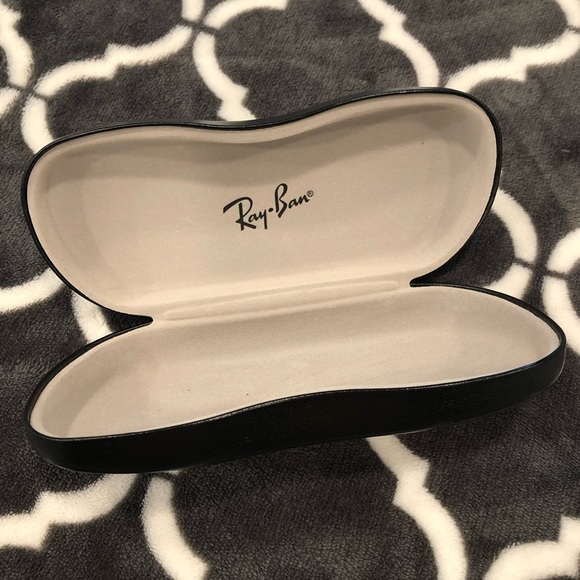 Ray Ban | Glasses Case - Picture 2 of 6